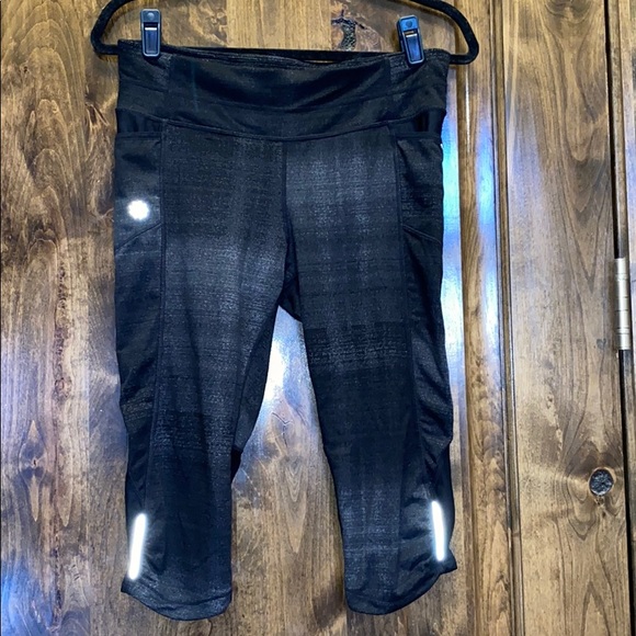 Athleta Pants - Athleta Dark Gray Athletic Capris Size Medium